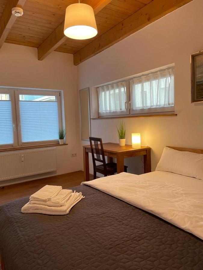 Ferienwohnung Im Stadtzentrum Von Bernau - Komfortable Wohnung Mit 2 Zimmern, Bad, Spuelmaschine, Waschmaschine, Komplette Kueche, Wlan, Terrasse, Ruhige Lage Bernau bei Berlin Buitenkant foto