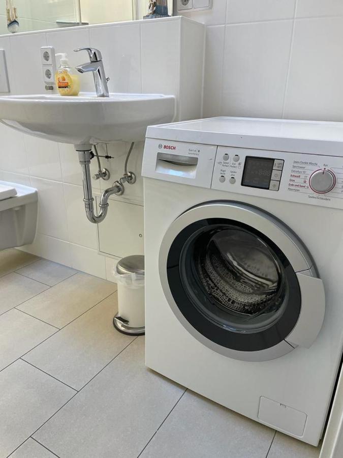 Ferienwohnung Im Stadtzentrum Von Bernau - Komfortable Wohnung Mit 2 Zimmern, Bad, Spuelmaschine, Waschmaschine, Komplette Kueche, Wlan, Terrasse, Ruhige Lage Bernau bei Berlin Buitenkant foto