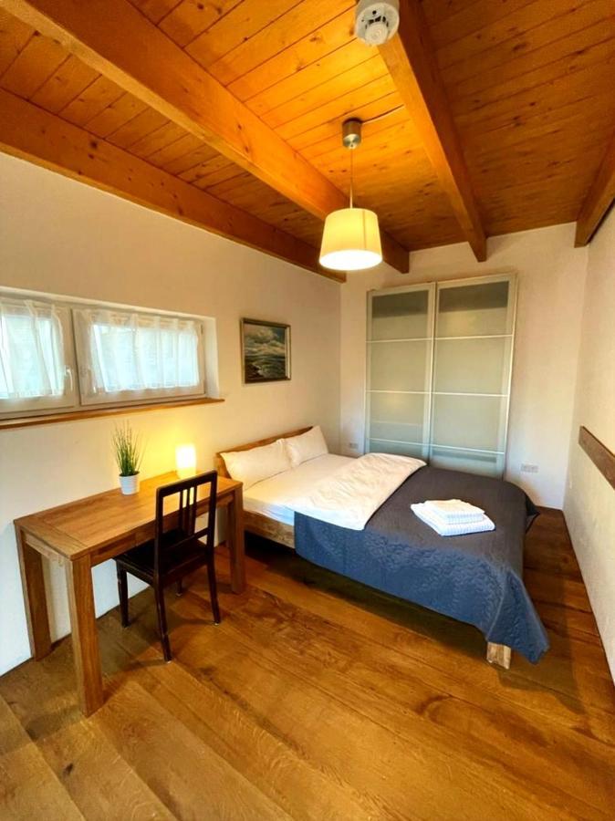 Ferienwohnung Im Stadtzentrum Von Bernau - Komfortable Wohnung Mit 2 Zimmern, Bad, Spuelmaschine, Waschmaschine, Komplette Kueche, Wlan, Terrasse, Ruhige Lage Bernau bei Berlin Buitenkant foto